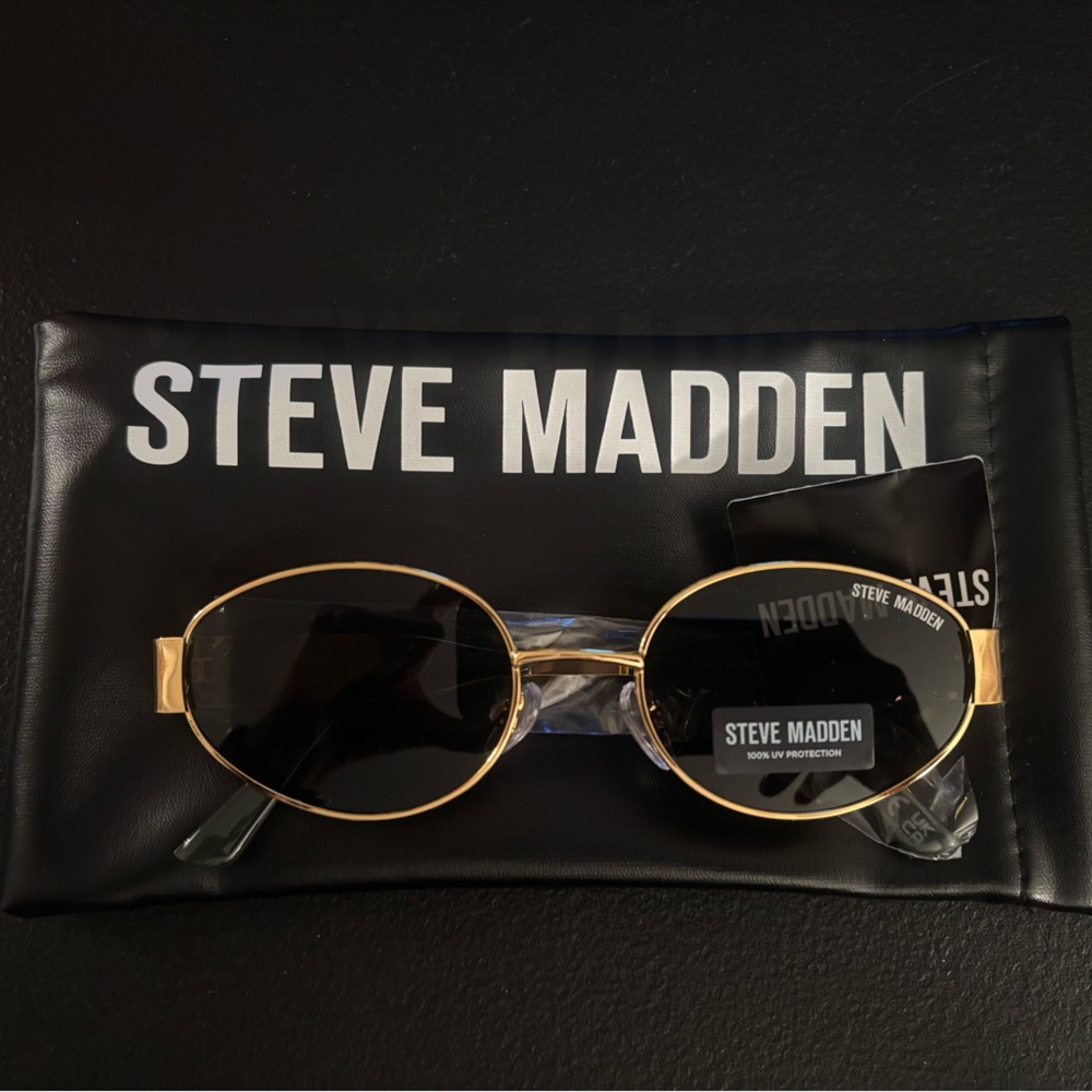 NWT Steve Madden Mystic Sunglasses Gold Frame with Case and Cleaning Cloth